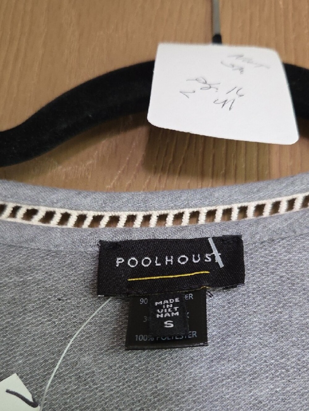 Poolhouse NWT Gray Maxi Dress with Cream Crochet Shoulders...size Sm - Picture 2 of 5